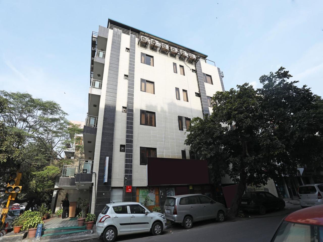Hotel Balsons Continental Yeni Delhi Dış mekan fotoğraf