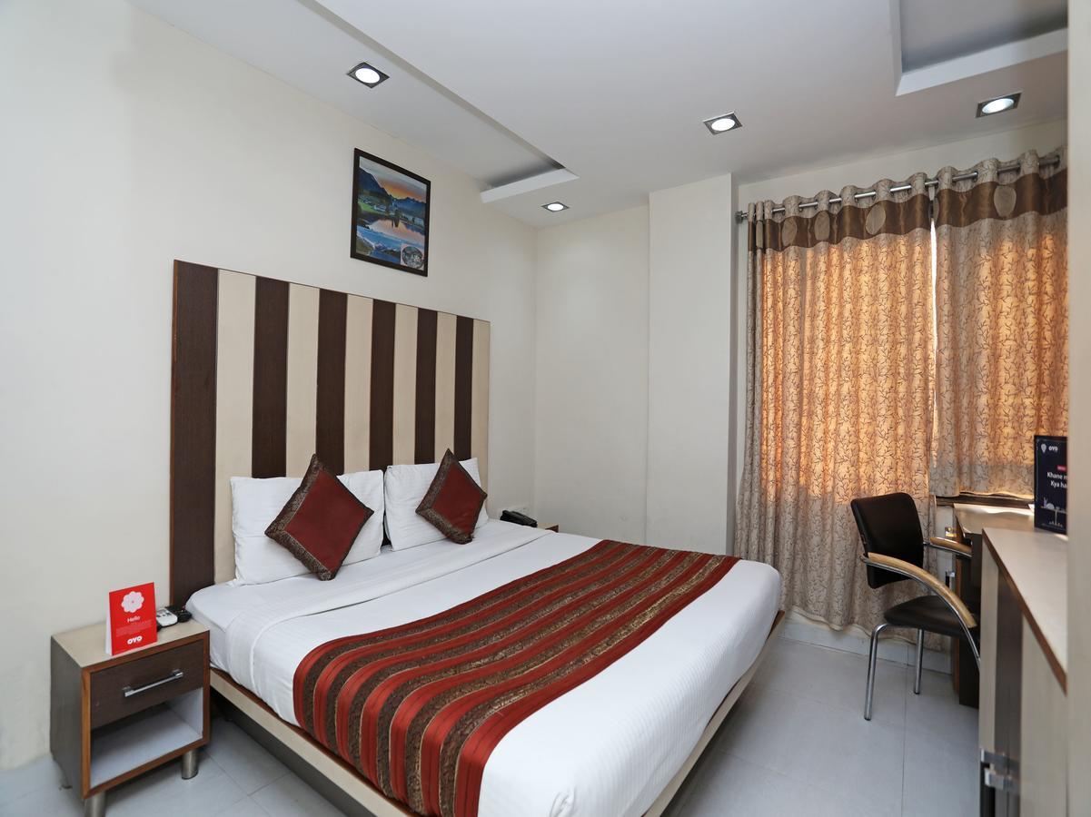 Hotel Balsons Continental Yeni Delhi Dış mekan fotoğraf