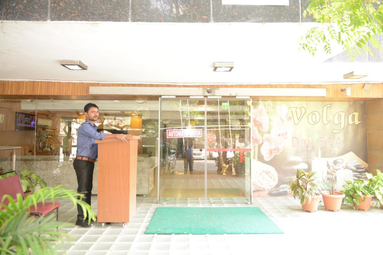 Hotel Balsons Continental Yeni Delhi Dış mekan fotoğraf