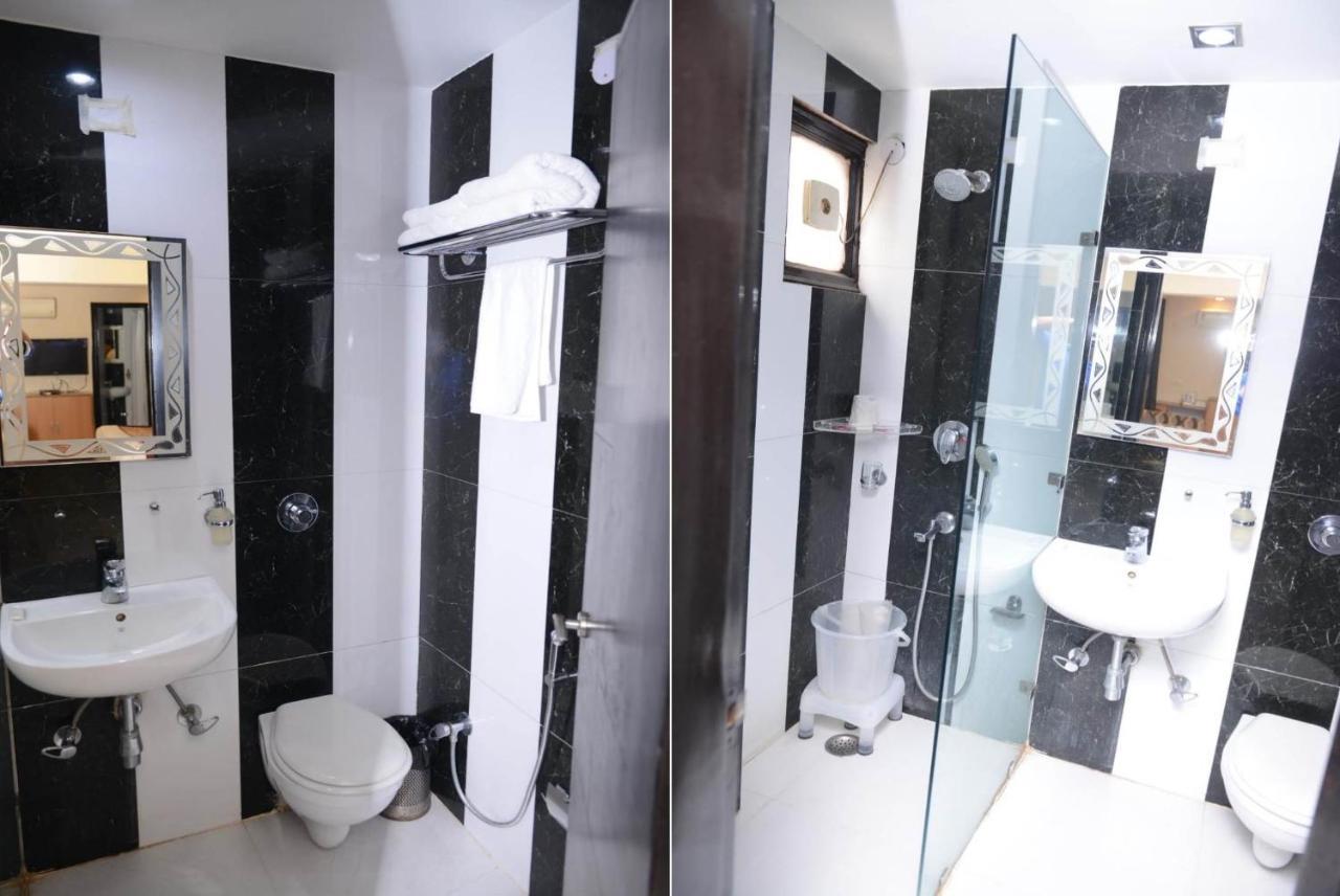 Hotel Balsons Continental Yeni Delhi Dış mekan fotoğraf